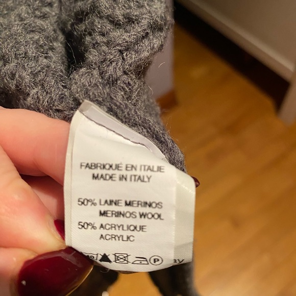 La Fée Maraboute cable knit cardigan. Size 1 - Picture 8 of 8